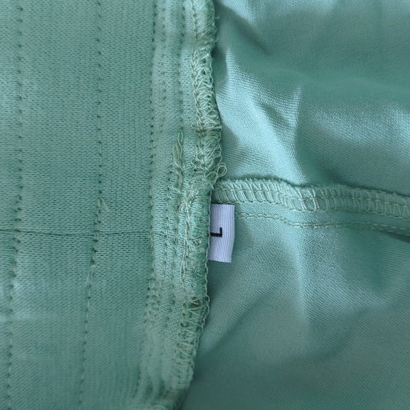 Lux scrub set in mint green - Picture 4 of 7